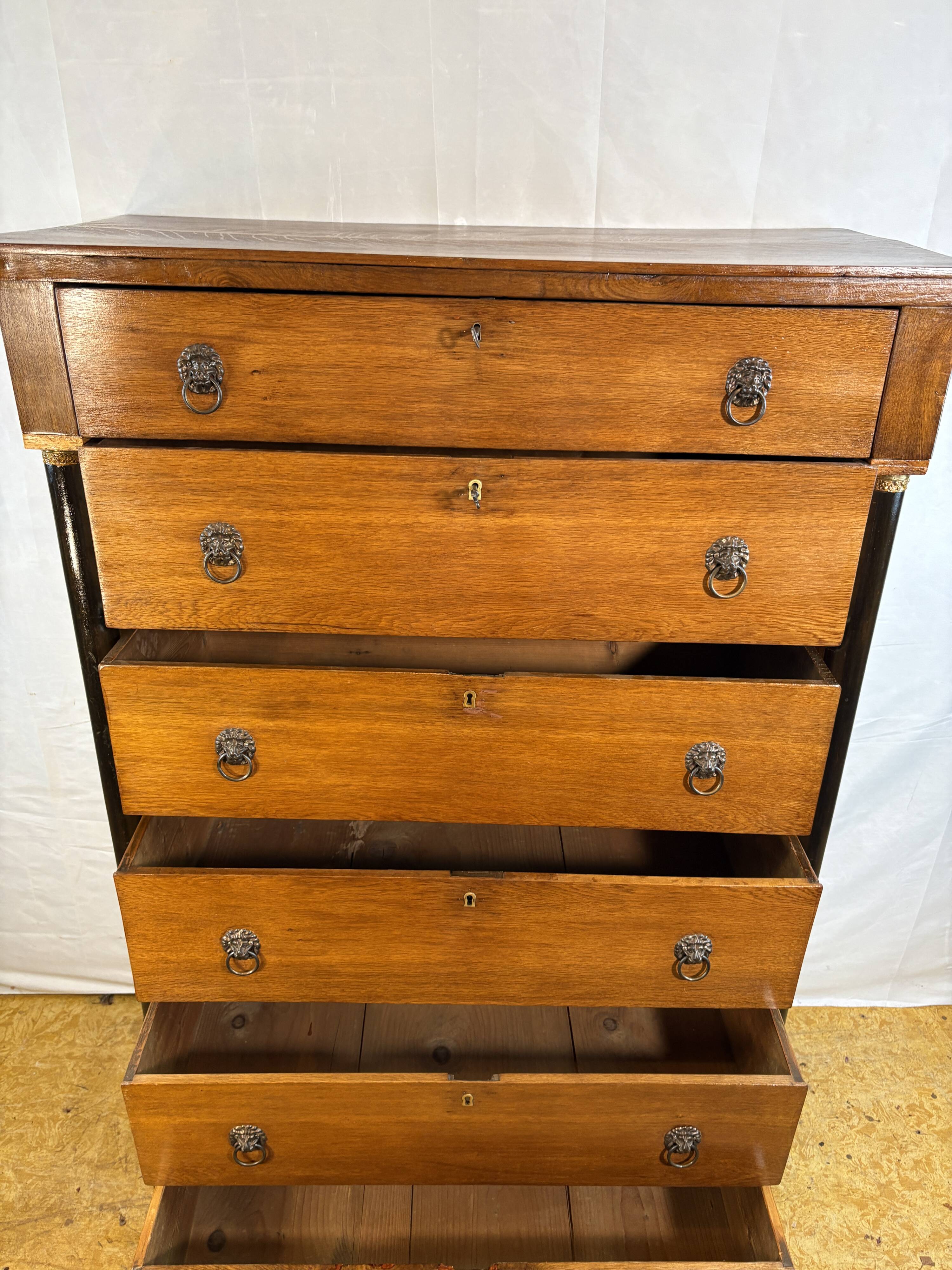 Chiffonier en chêne néerlandais antique Empire vers 1820