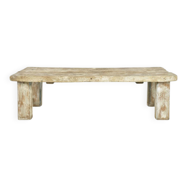 Table basse ancienne en bois massif patiné