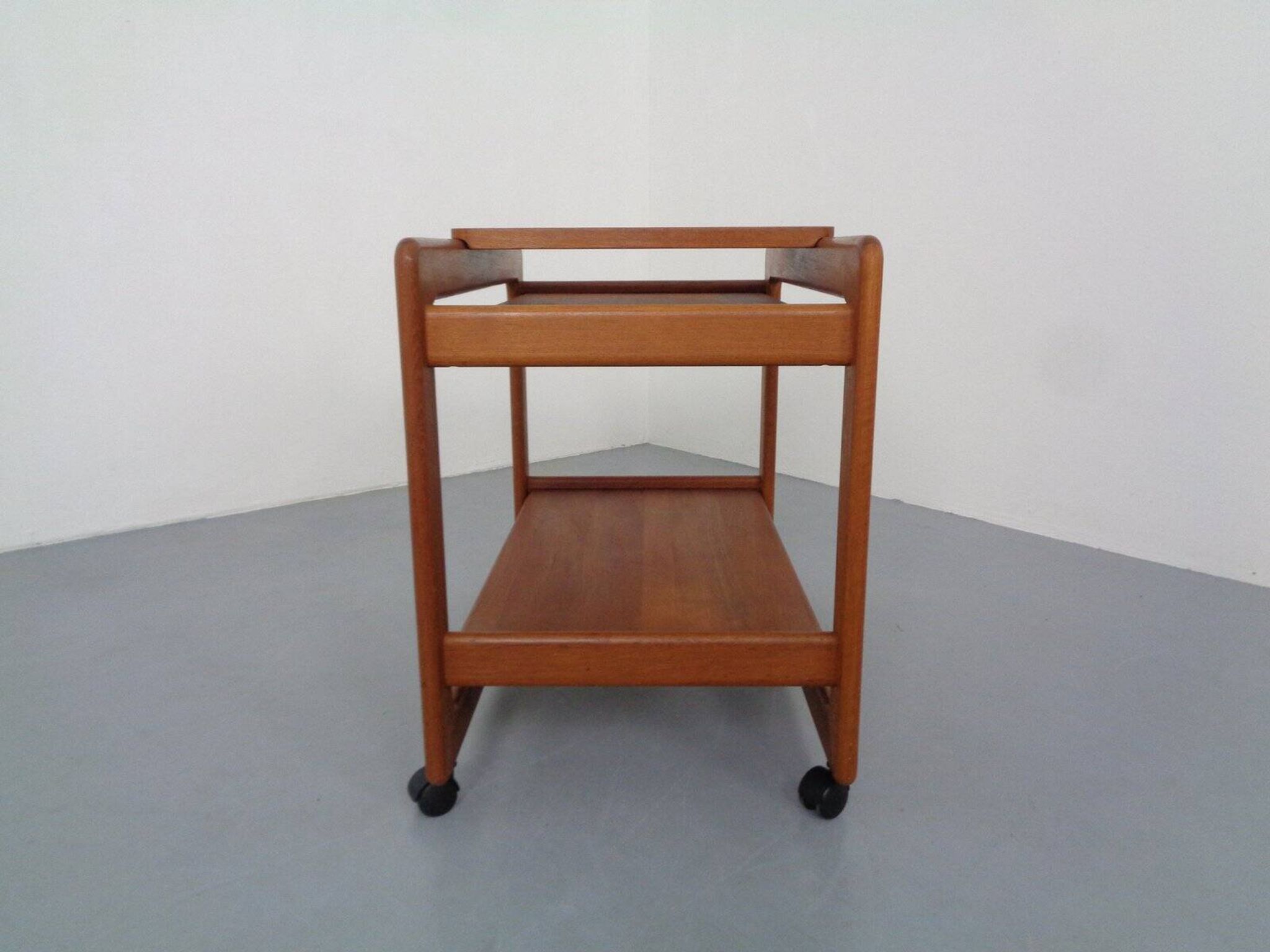 Large teak bar cart from Tarm Stole Møbelfabrik, Denmark, 1960s.