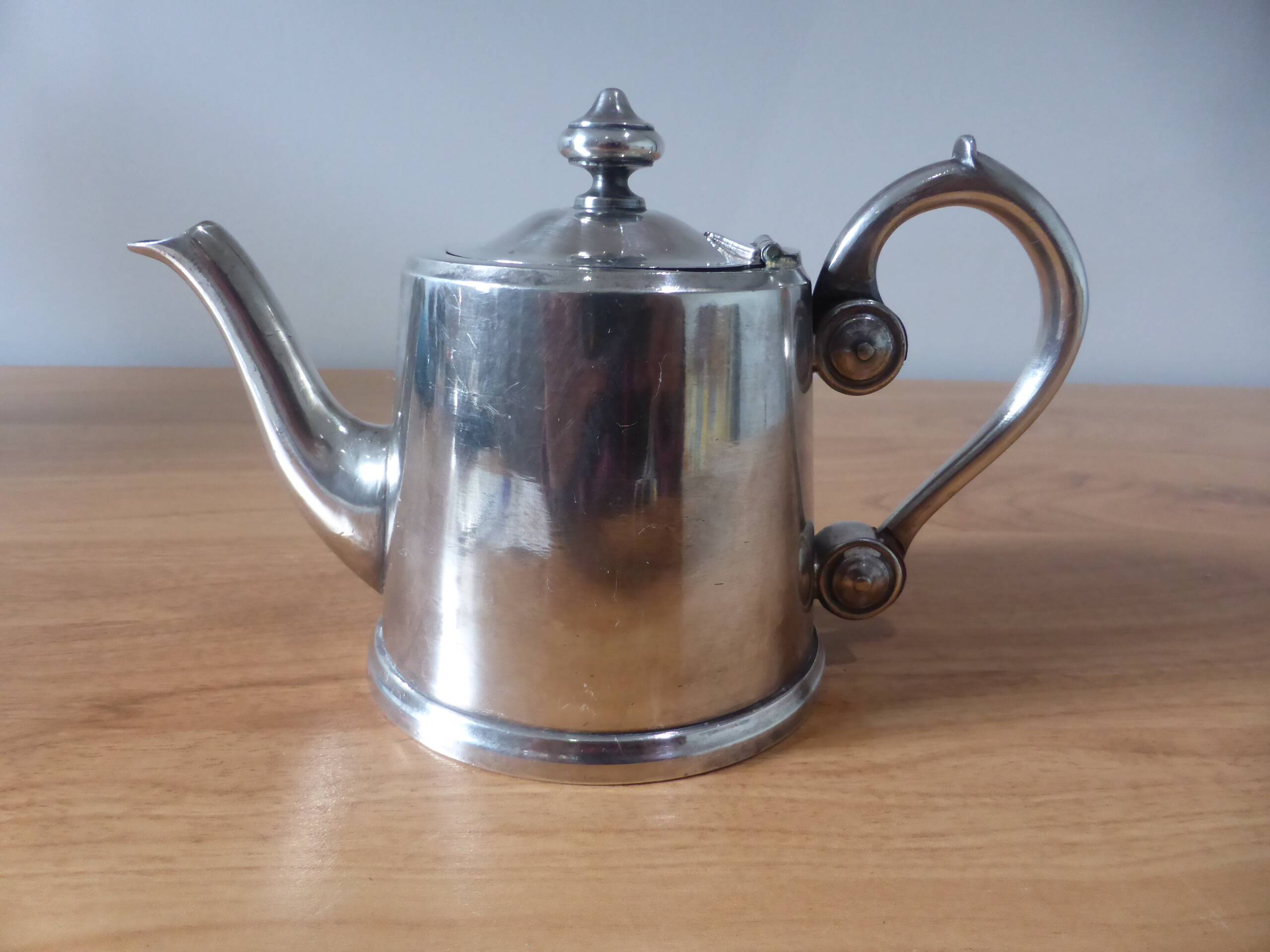 Silver-plated metal teapot Maison Arthaud vintage 240540