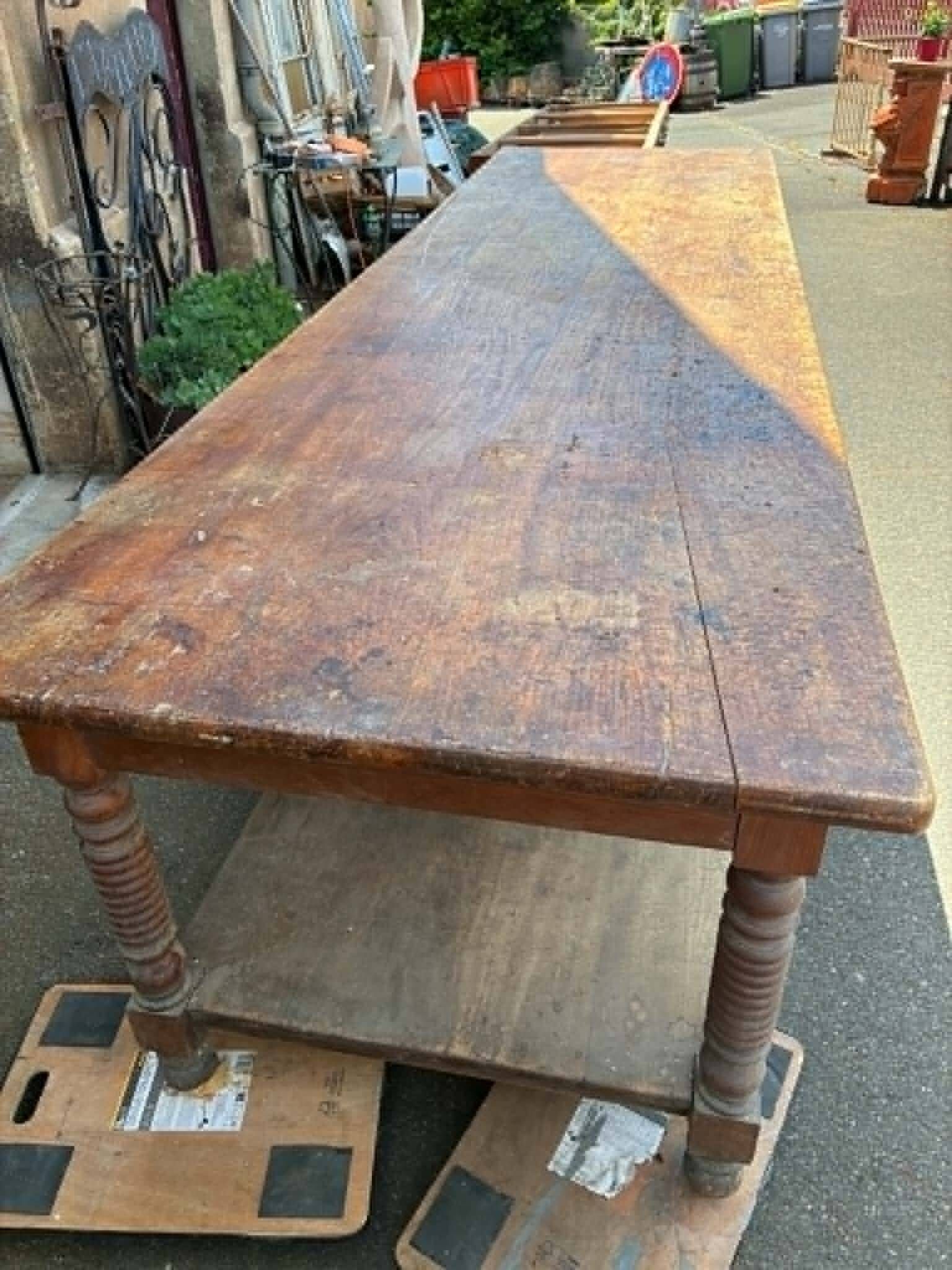 Table de drapier, meuble d'atelier