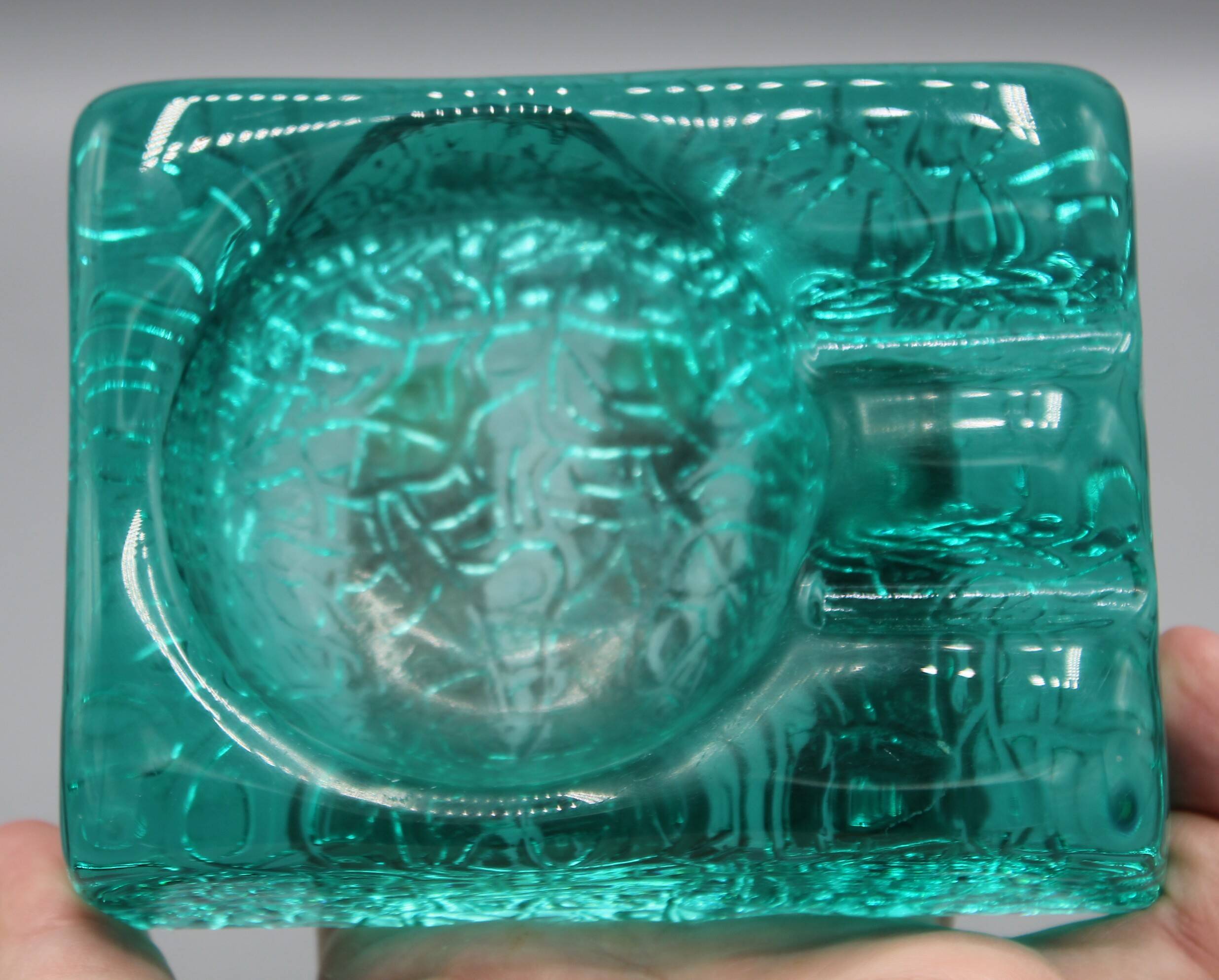 Ancien cendrier en verre design vintage Pukeberg Kosta Boda