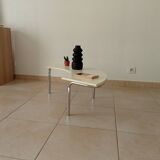 Vintage tripod coffee table in chrome and formica from the 1980s.