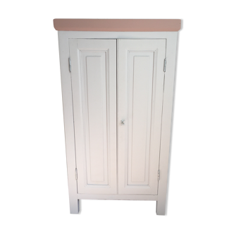 Wardrobe children's room