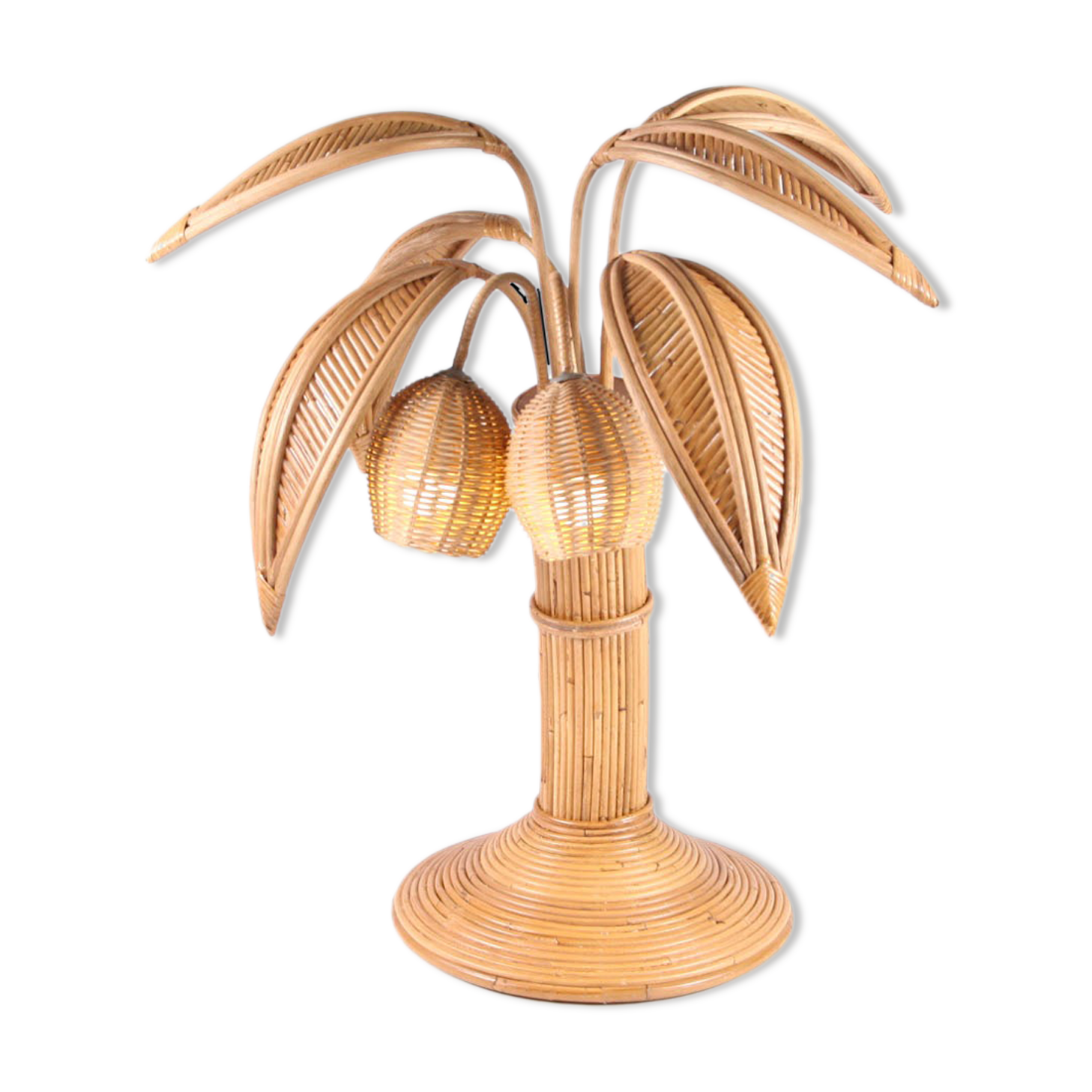 Rattan coconut lamp