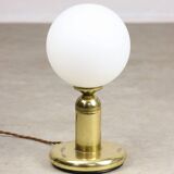 Lampe de table vintage en laiton et opaline, Italie 1970