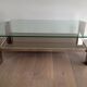 Table basse chromée à plateaux de verre et miroir