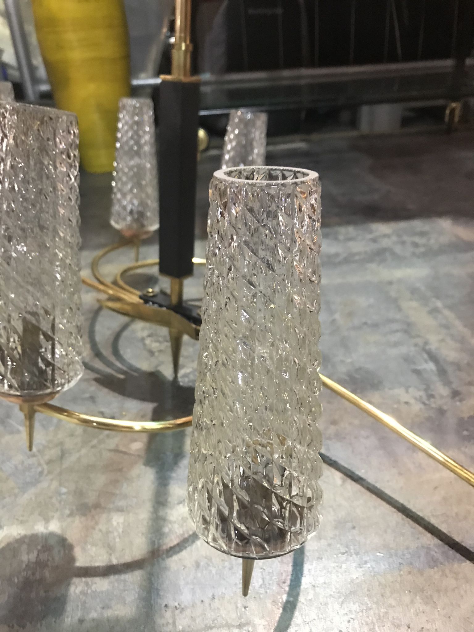 Vintage chandelier in glass and brass 1970