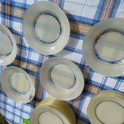 Service d’assiettes Duralex neuf 14 pièces avec étiquettes