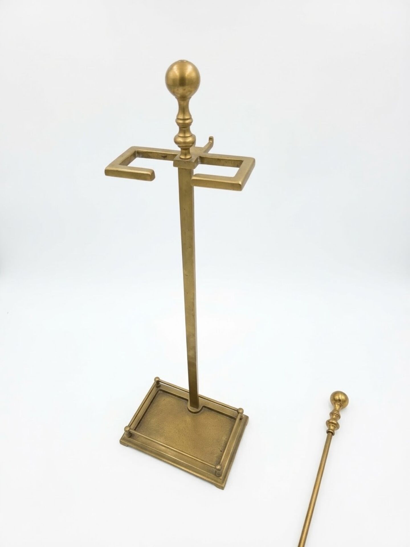 Fireplace tool set in brass
