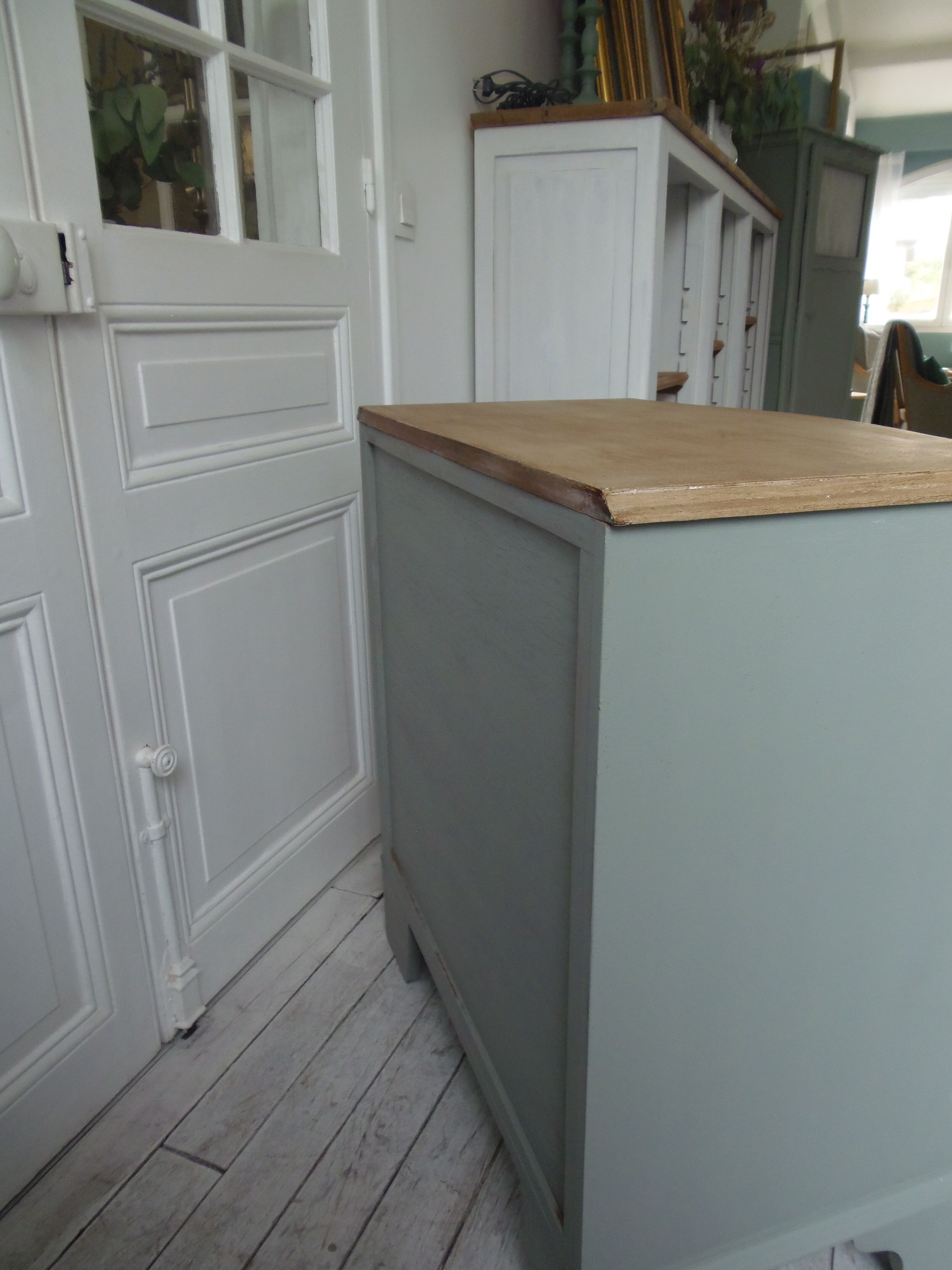 Vintage chest of drawers green of gray, 4 drawers, wooden top