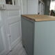 Commode vintage vert de gris, 4 tiroirs, plateau bois