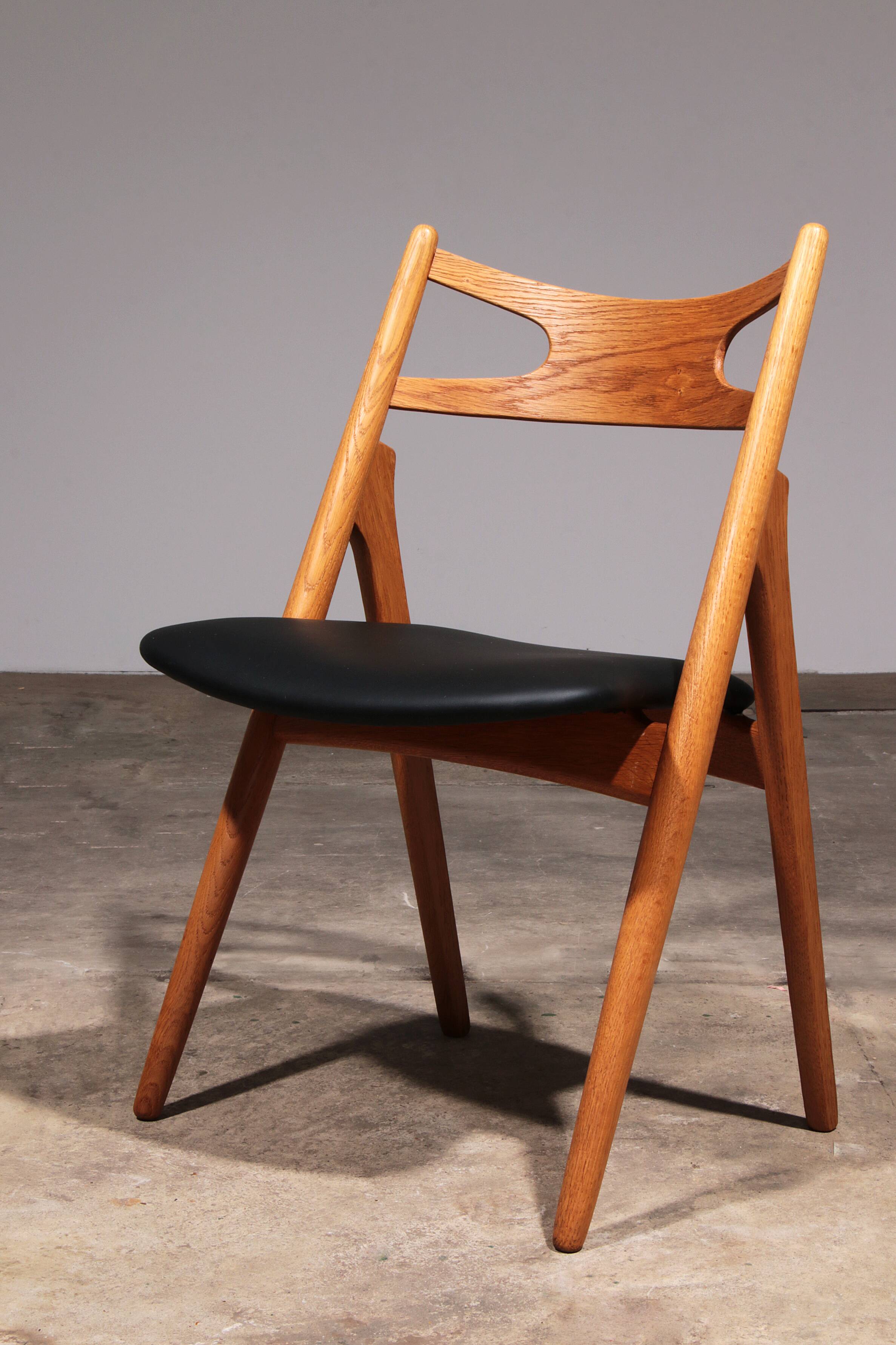 Complete Dining Room Set: 8 Teak CH-29 Sawbuck Chairs & AT 310 Table