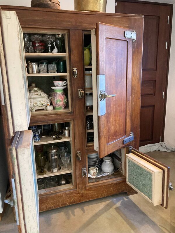 Armoire, vaisselier