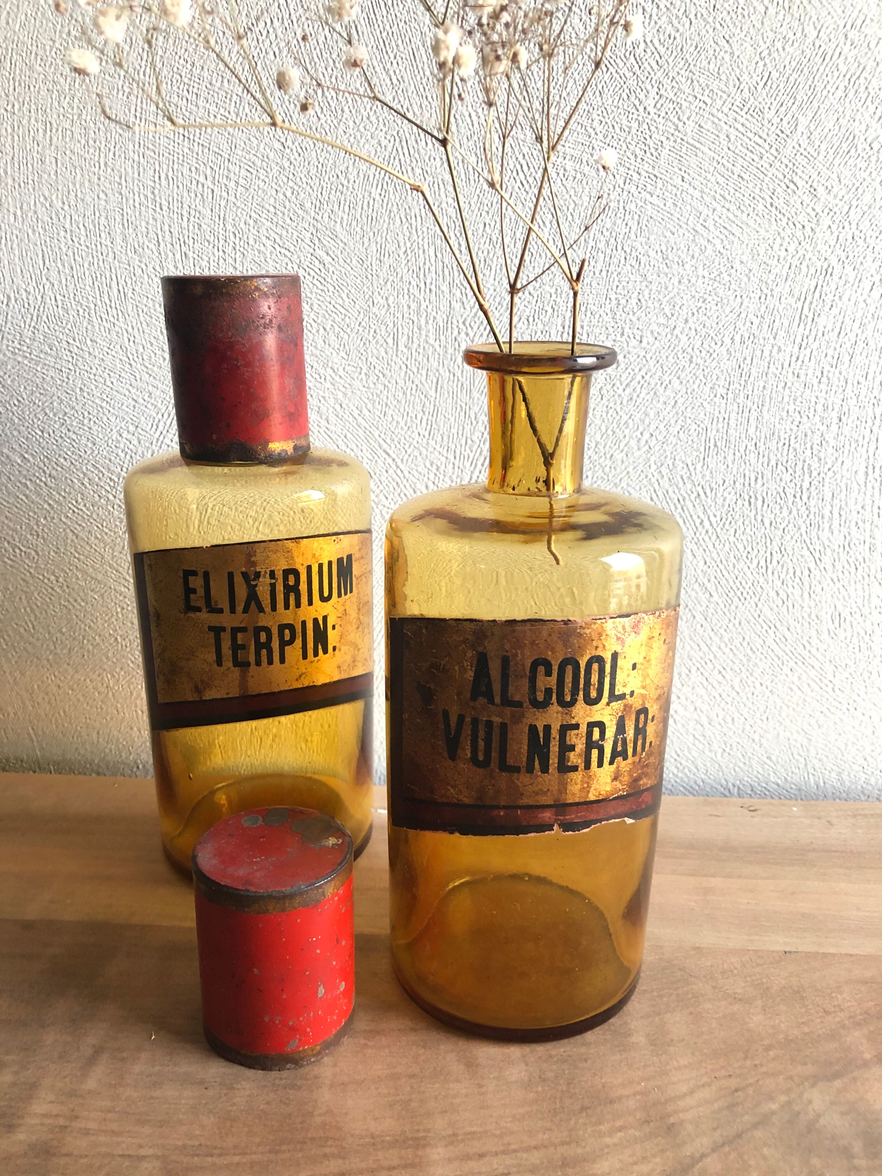 Old pharmacy bottle/jar "Alcohol Vulnerar" brown glass