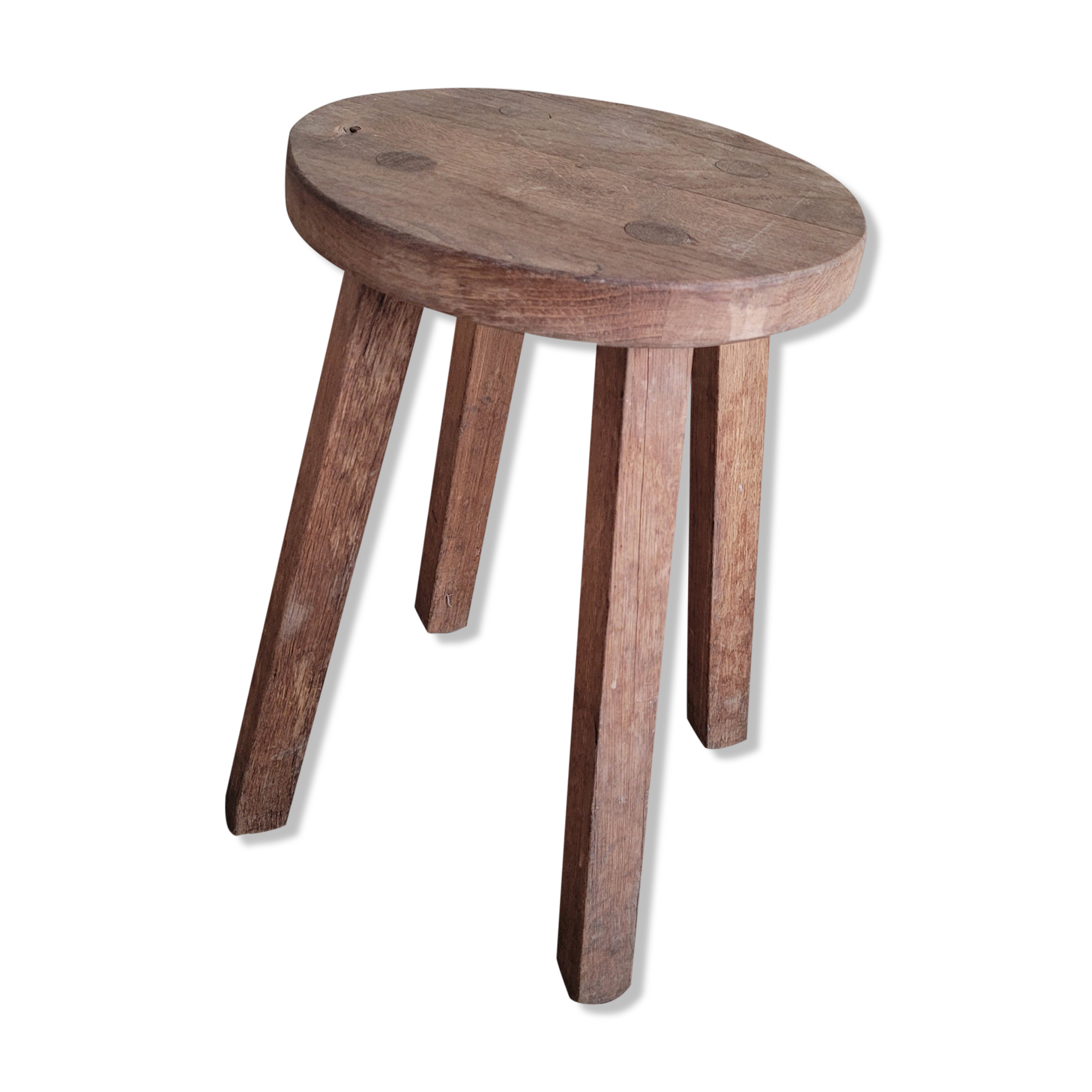 Round workshop stool