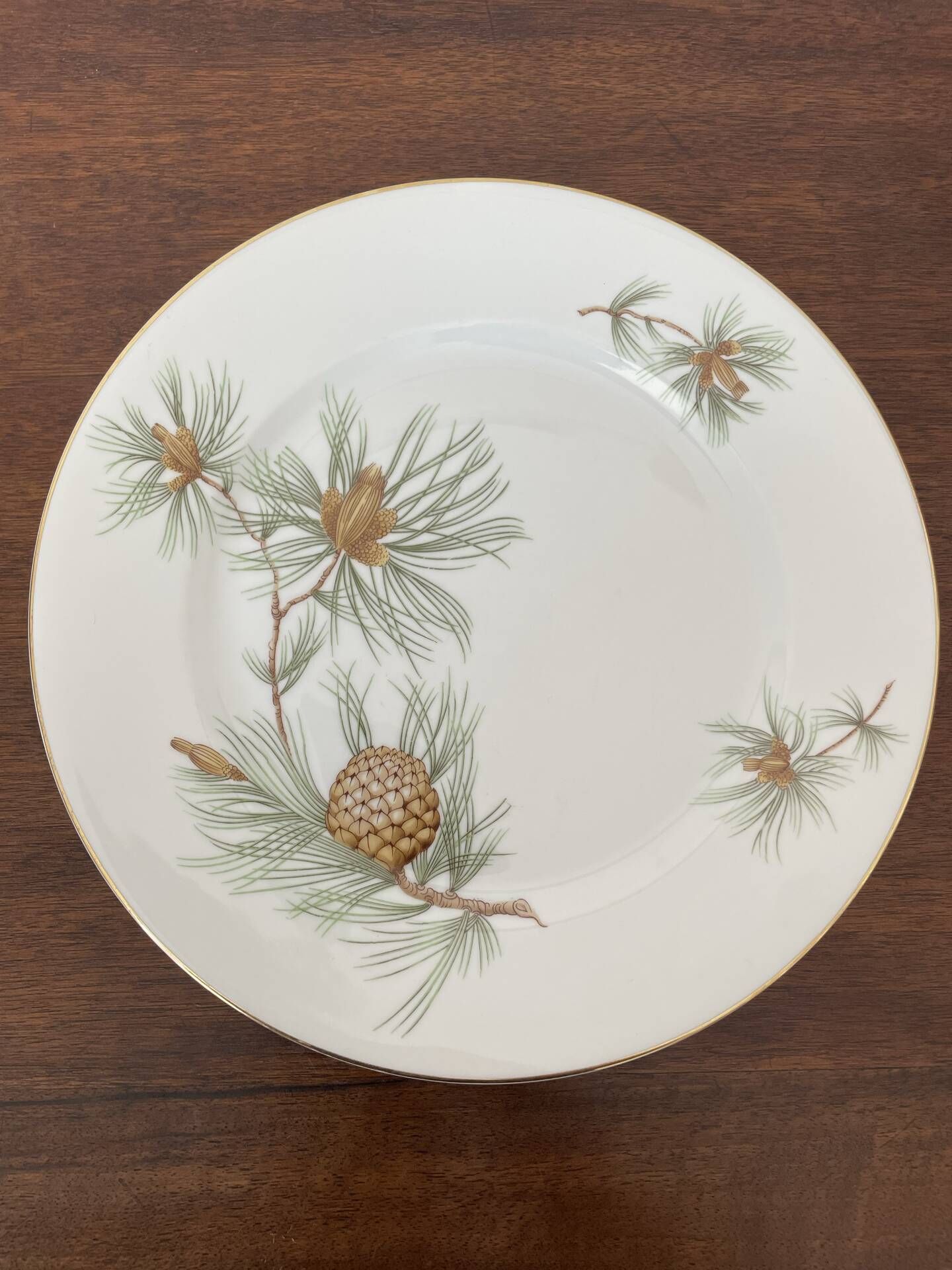 Lot of 3 plates and a sauce boat in Rosenthal porcelain.