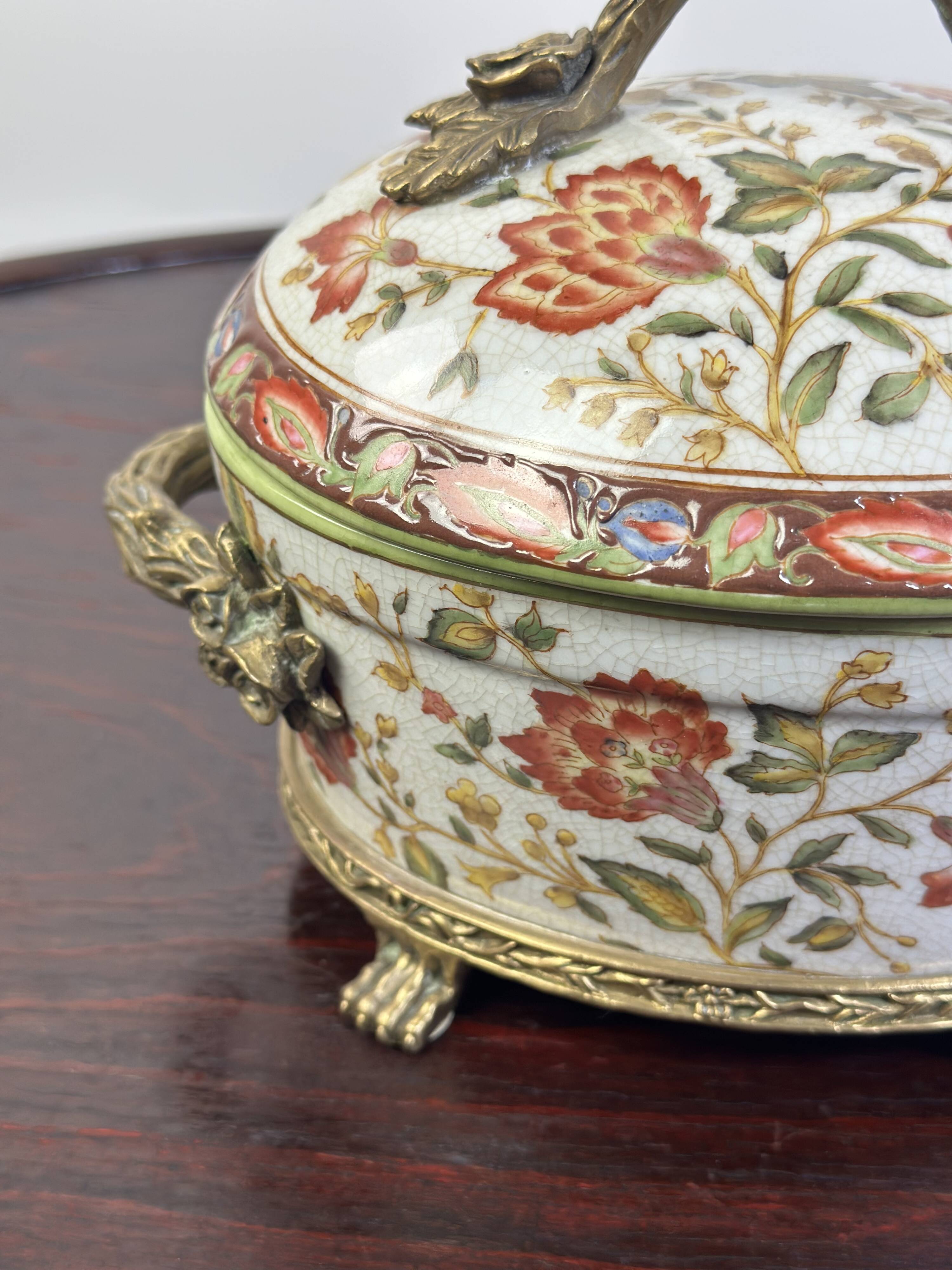 Louis XV style enamelled ceramic and bronze pot 22x16cm
