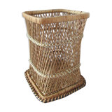 Vintage wicker and scoubidou basket