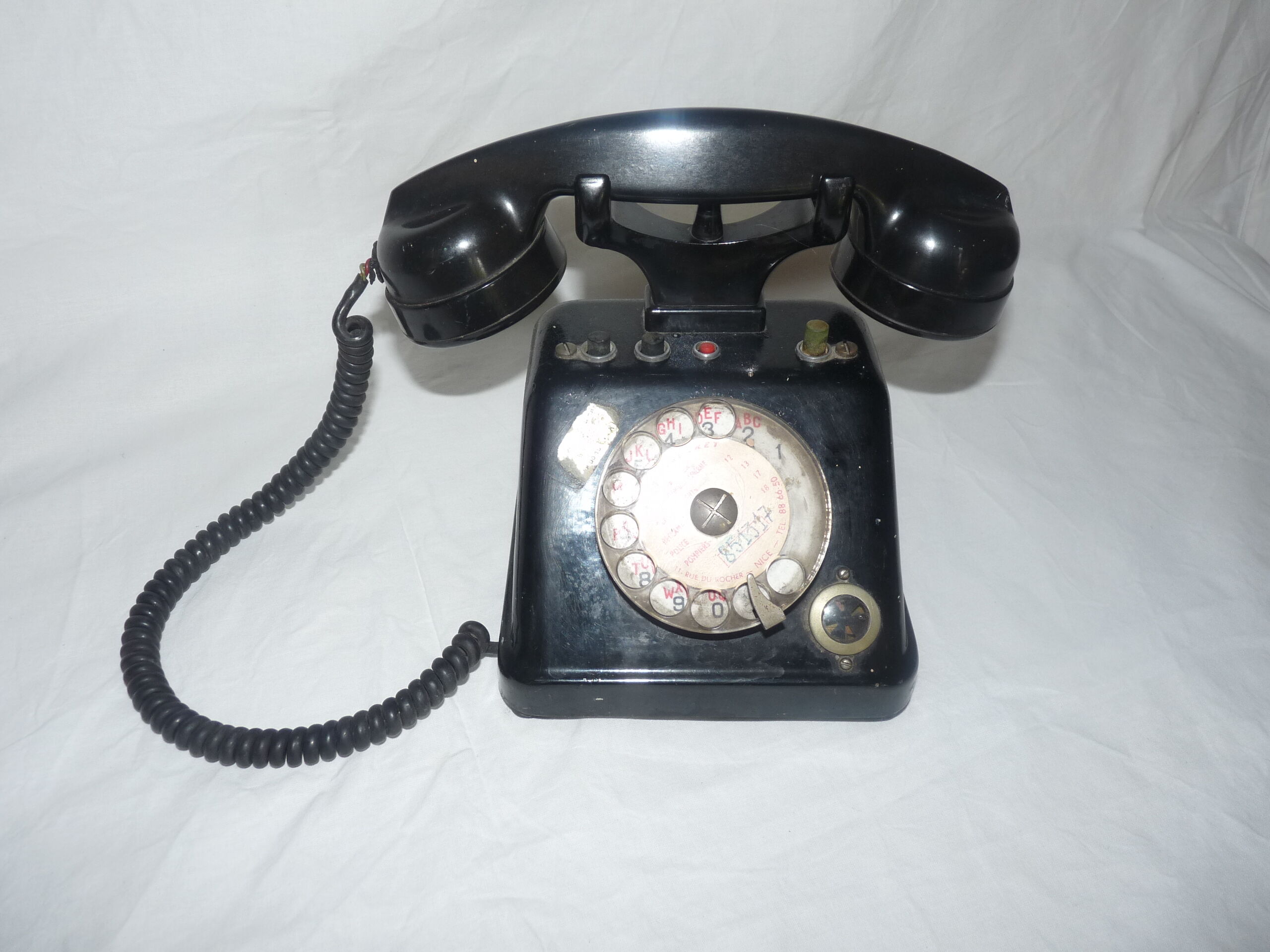 Old phone years bakelite