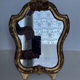 Miroir en bois doré, 32x22 cm
