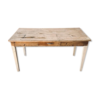 Farmhouse table