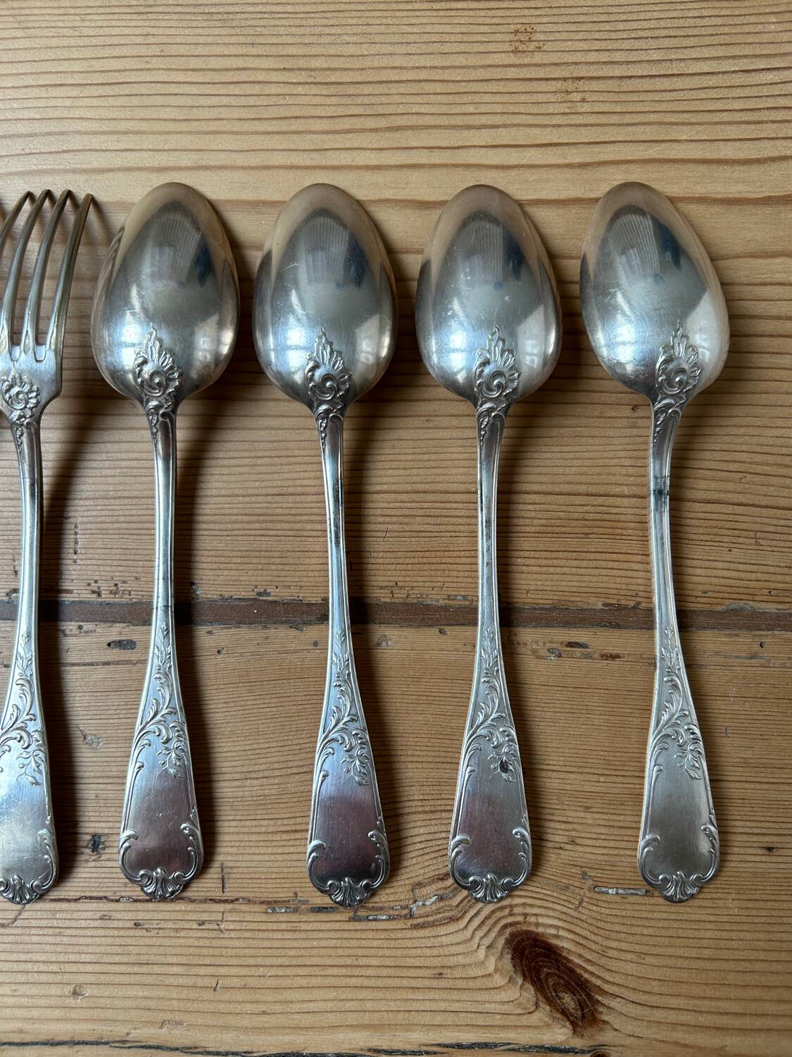 Set of 8 antique silver-plated cutlery pieces