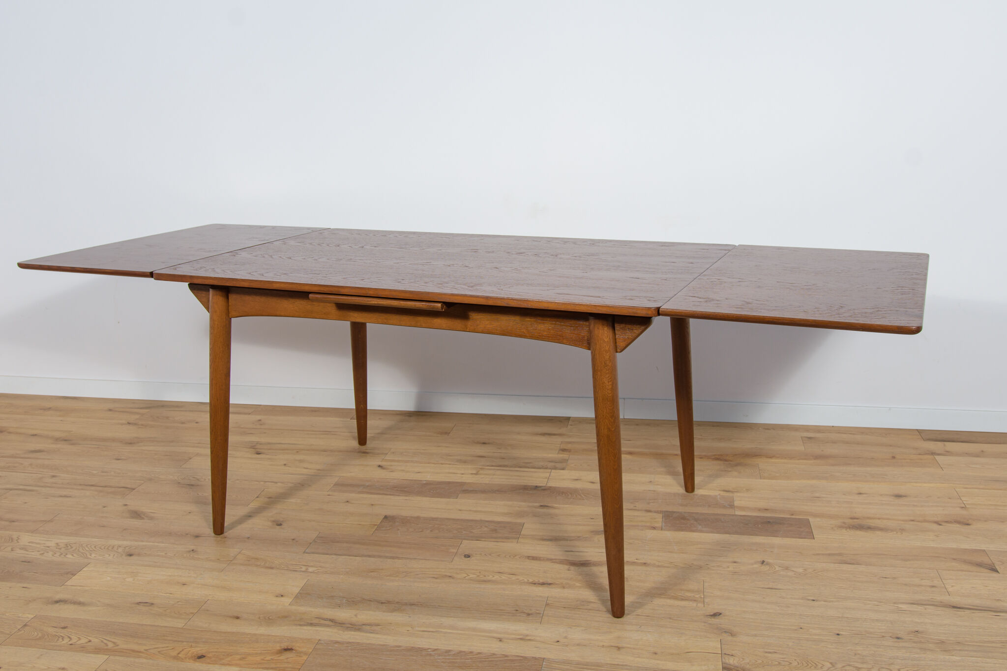 Mid Century Danish Extendable Oak Dining Table, 1960s