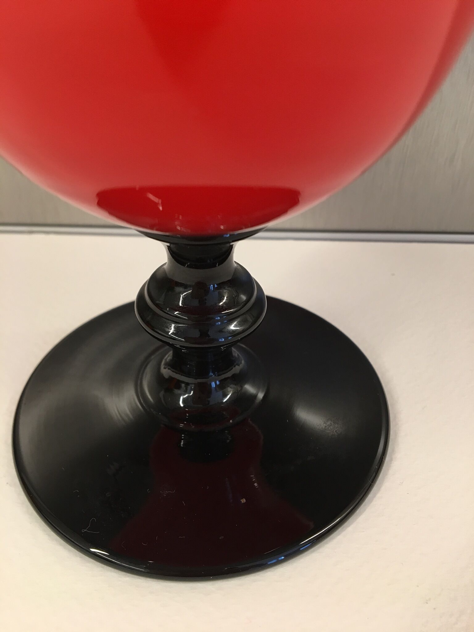 Vase vintage rouge et noir années 70