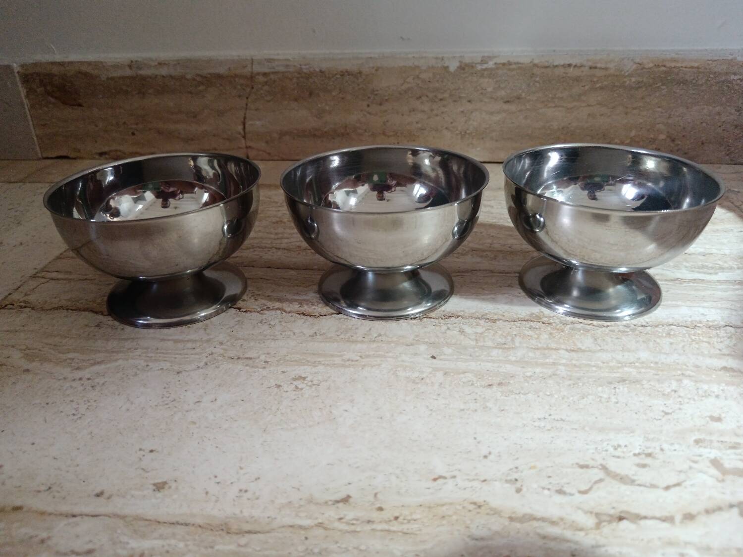 Set of 3 steel cups
