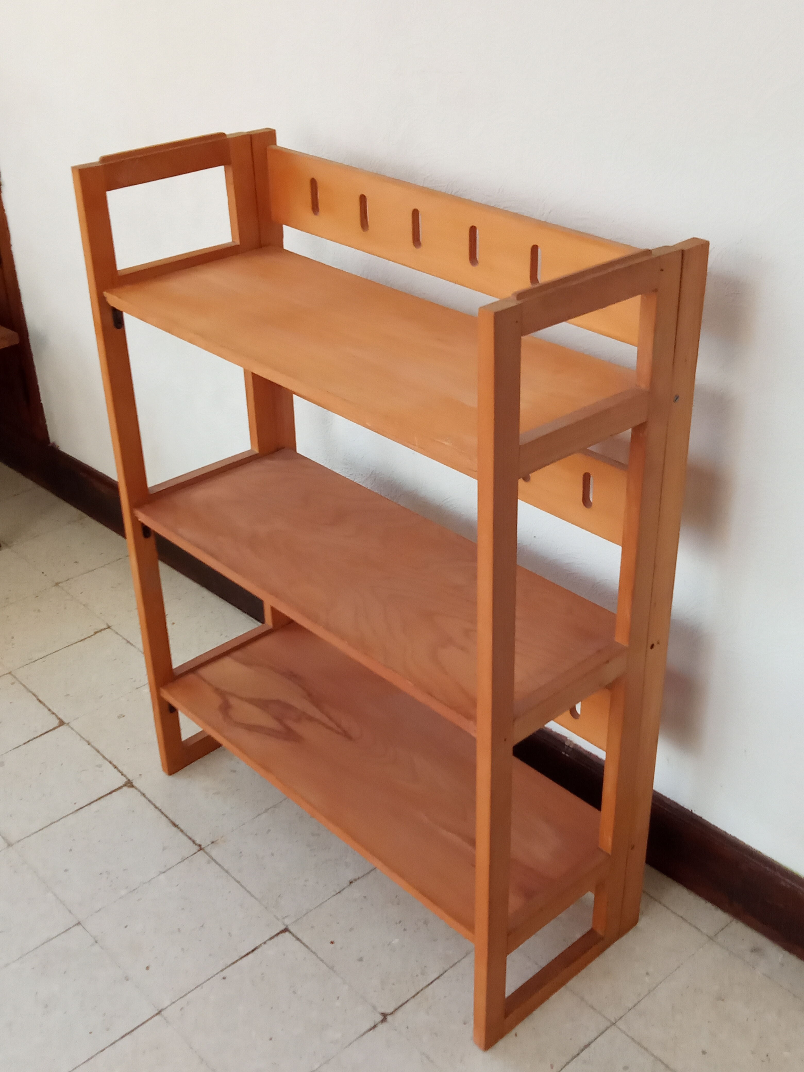 Antique folding shelf of bookseller