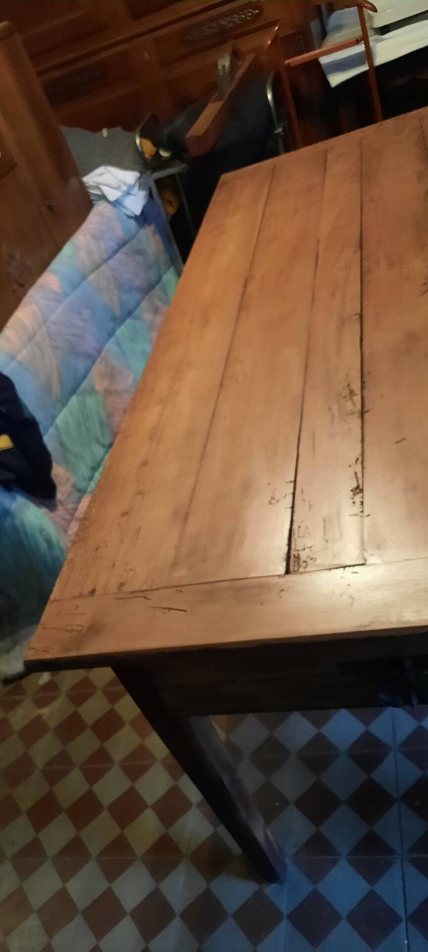 Farm table