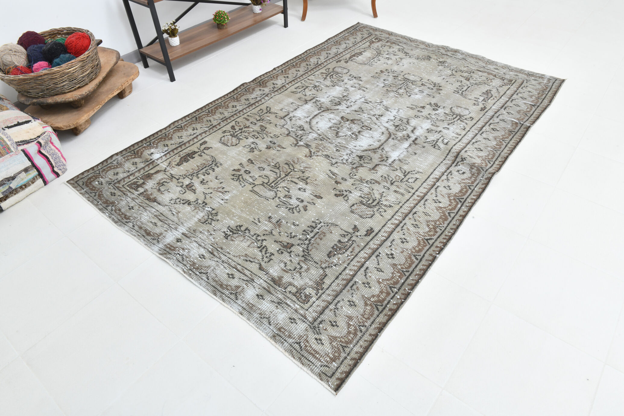 5x8 Handmade Oriental Vintage Rug,168x257Cm
