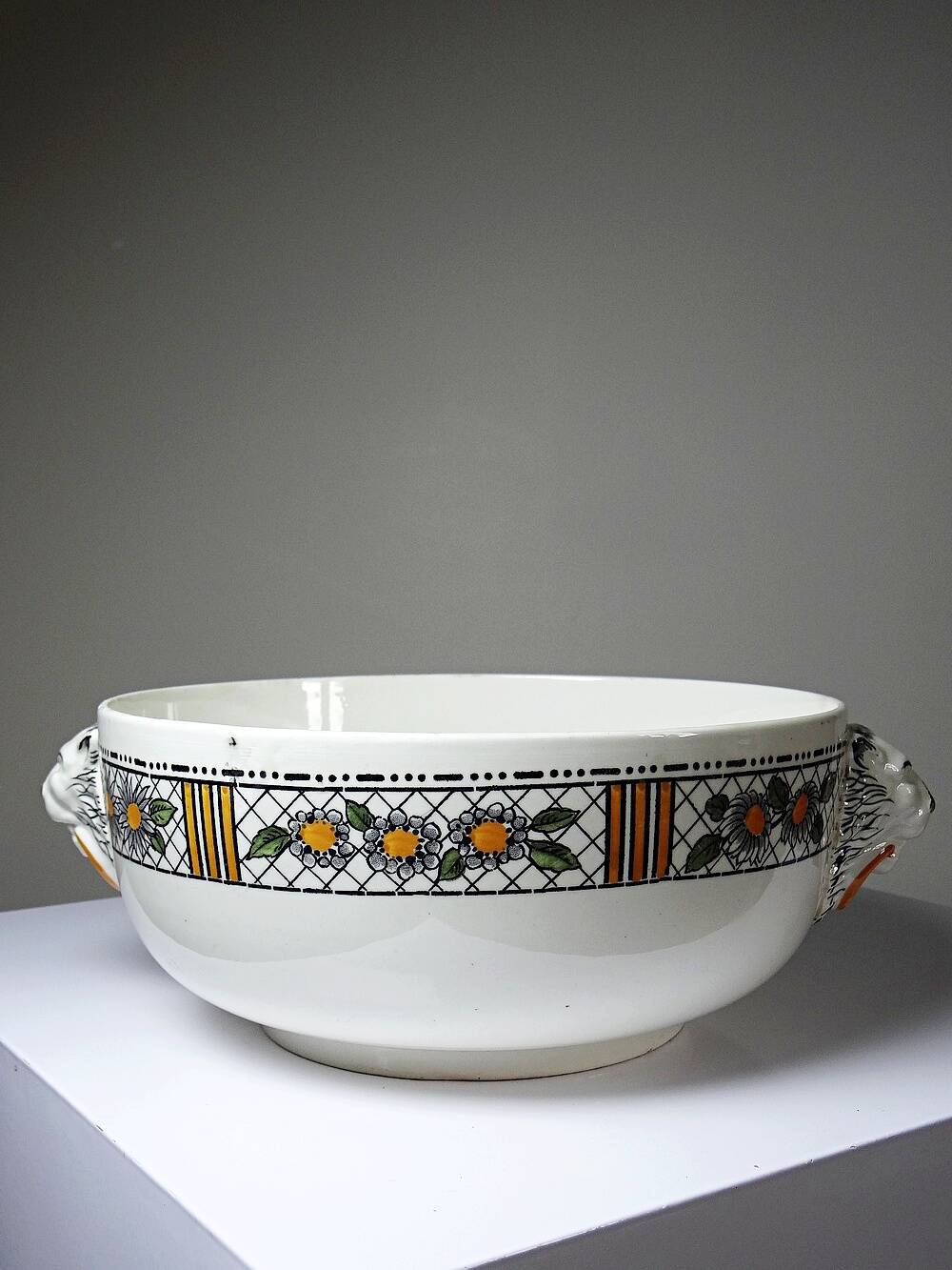 Large salad bowl HB Choisy-le-Roi polychrome ironstone "Elisabeth" early 20th century