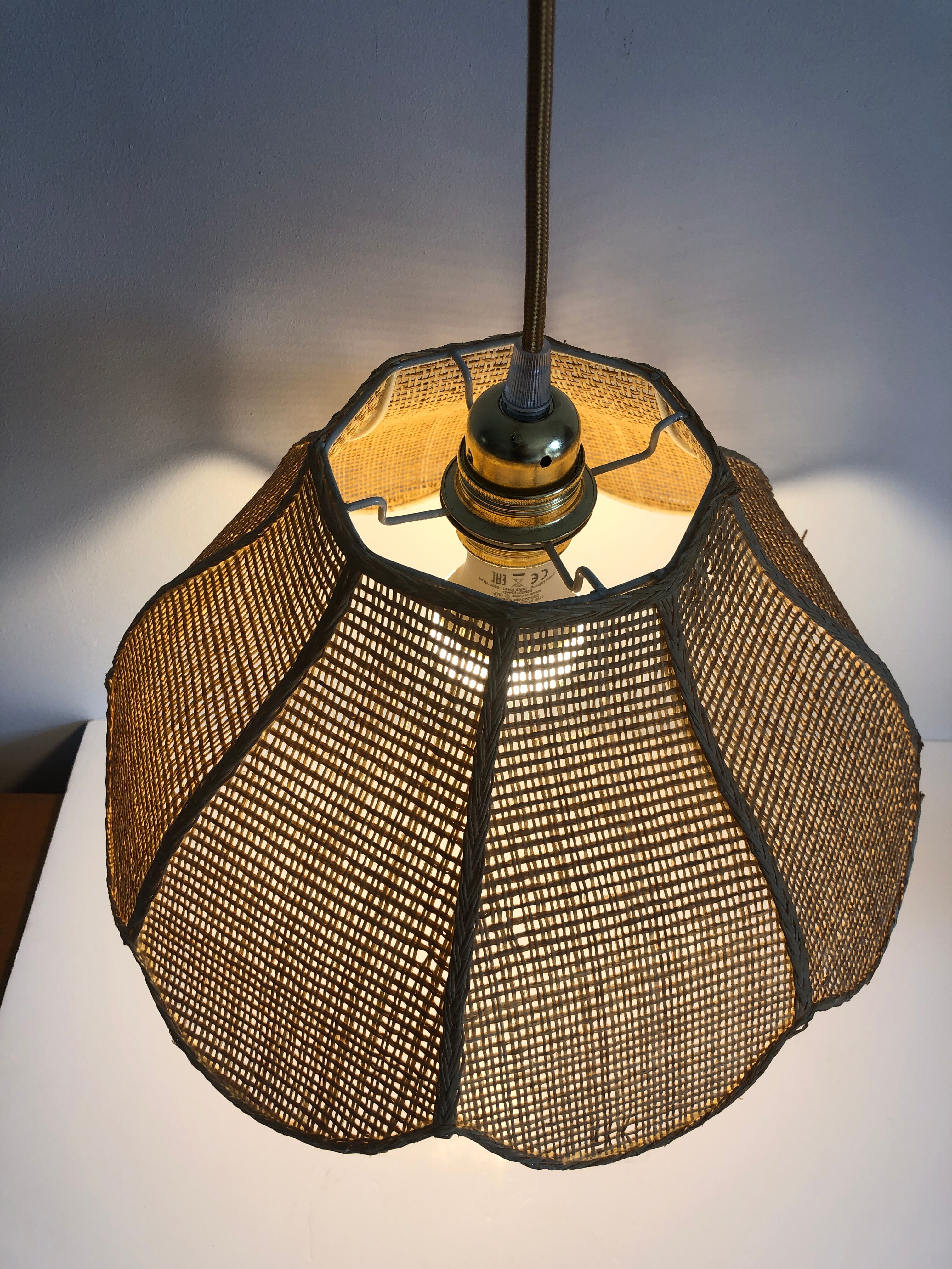 Rattan flower suspension