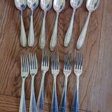 12 Art Deco place settings