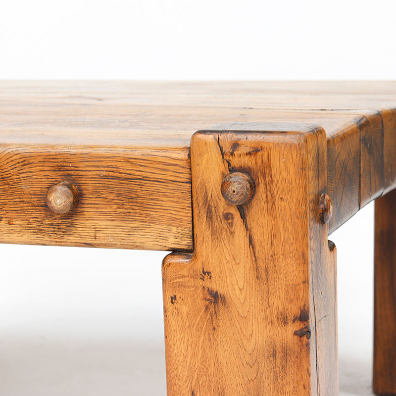 Table basse brutale vintage du milieu du siècle en chêne