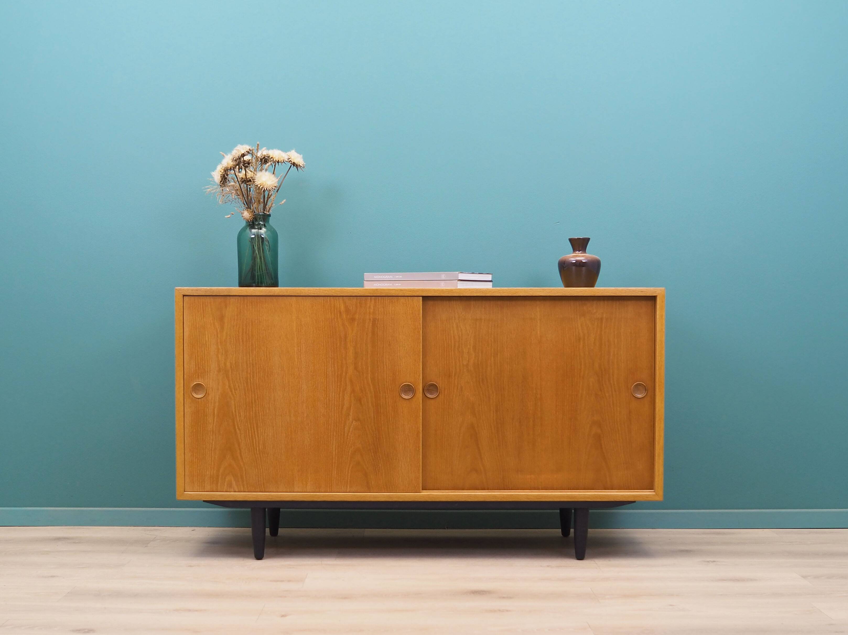 Oak cabinet, Scandinavian design, 1960s, designer: Børge Mogensen, manufacturer: AB Karl Andersson &