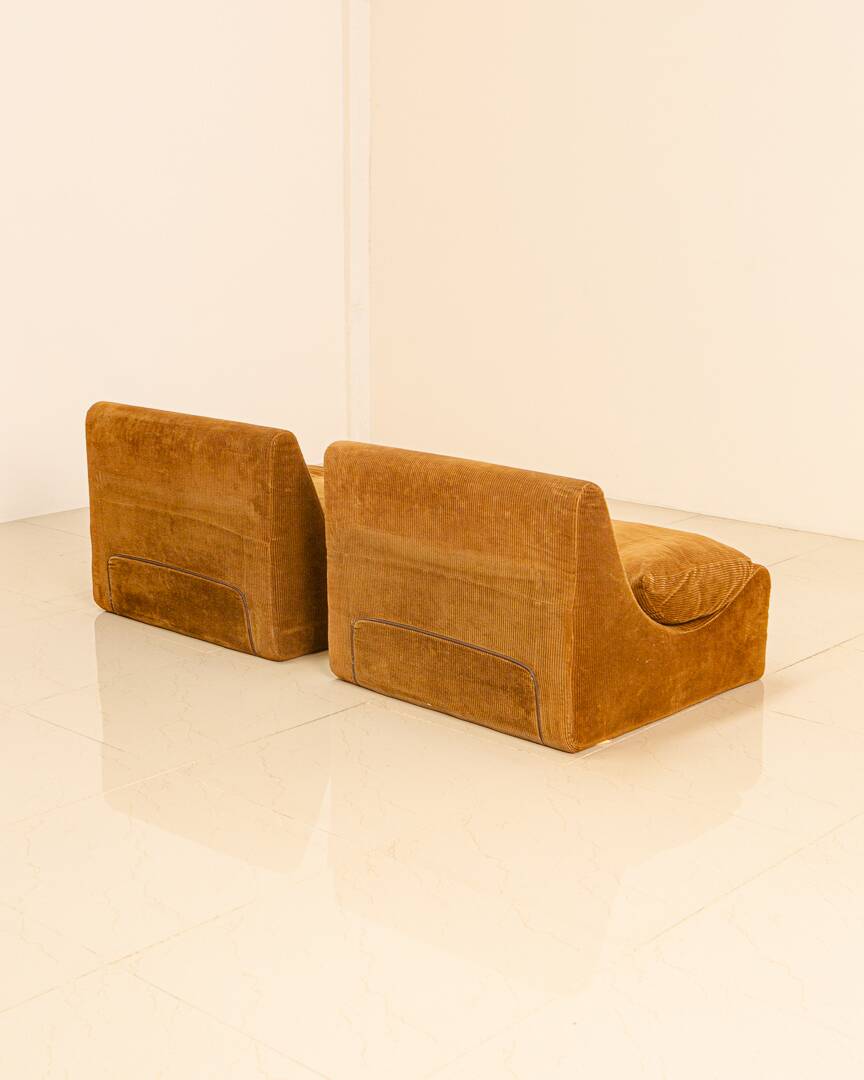 Pair of "Orbis" armchairs in brown velvet by Luigi Colani for Cor 60