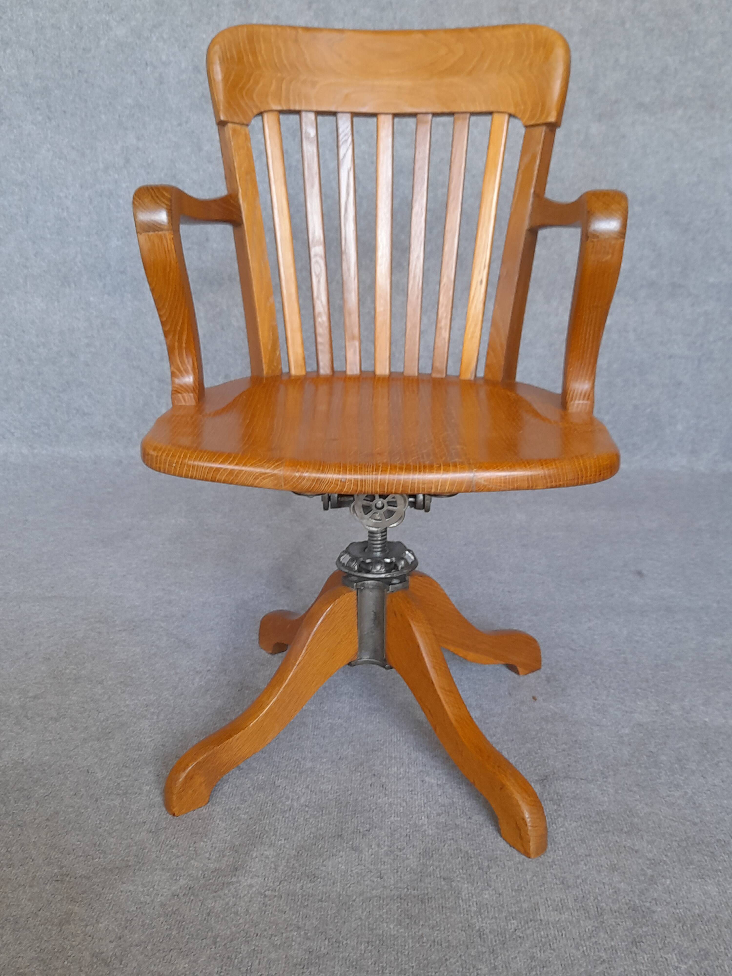 Swivel office chair from around 1940