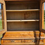 Kitchen cabinet