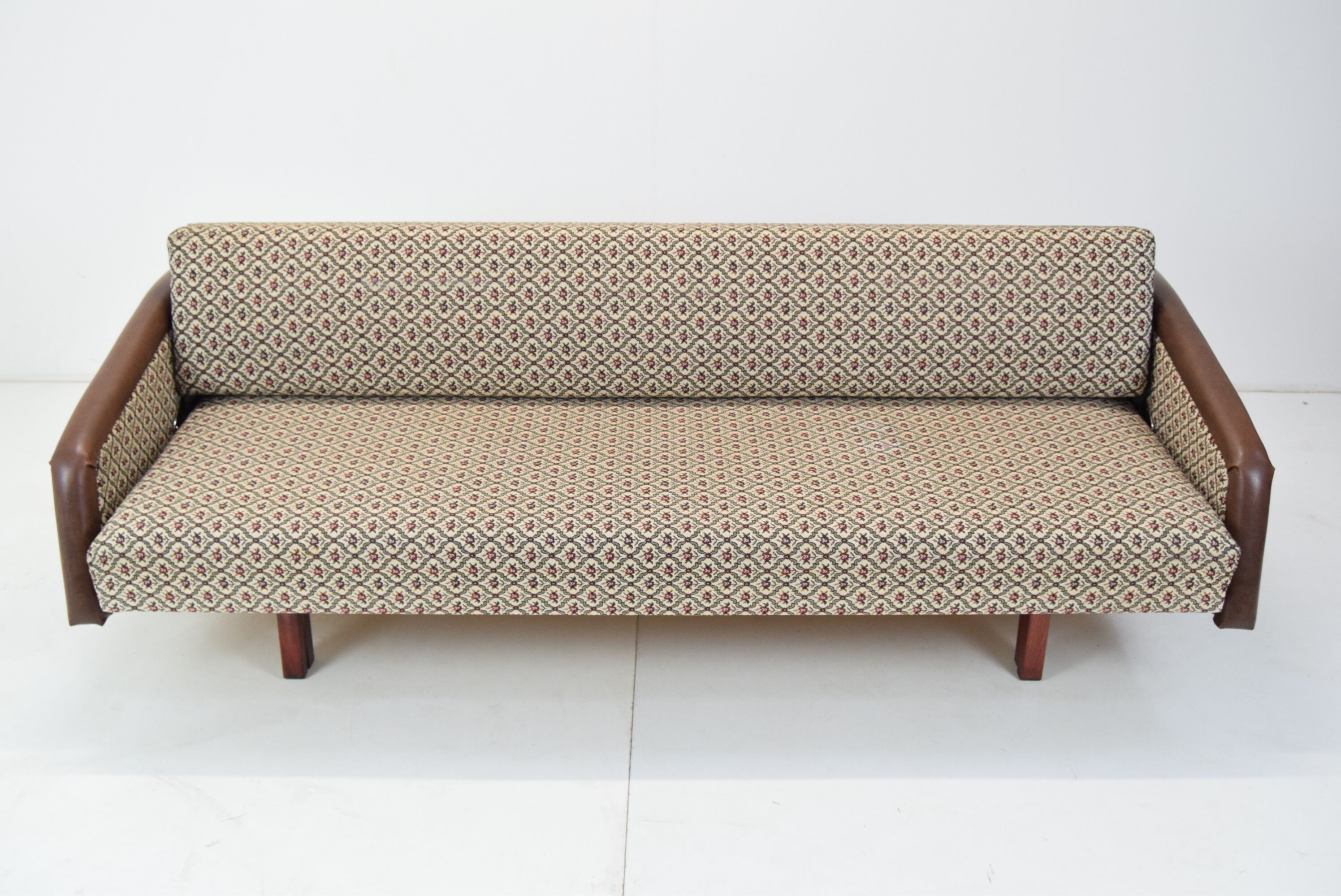 Mid-century 3-seat Sofa or Daybed,Jitona,1970's.