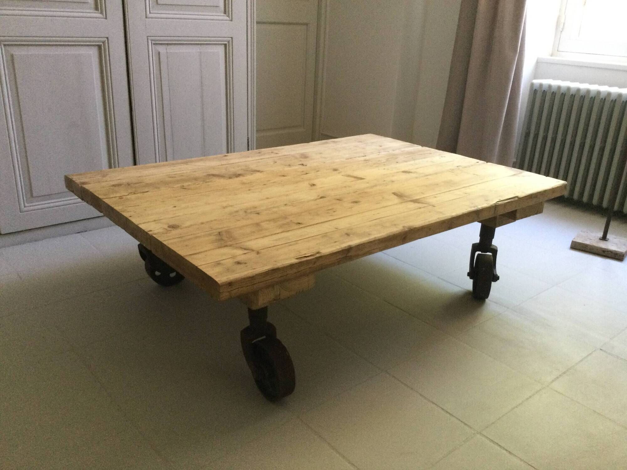 Coffee table on wheels