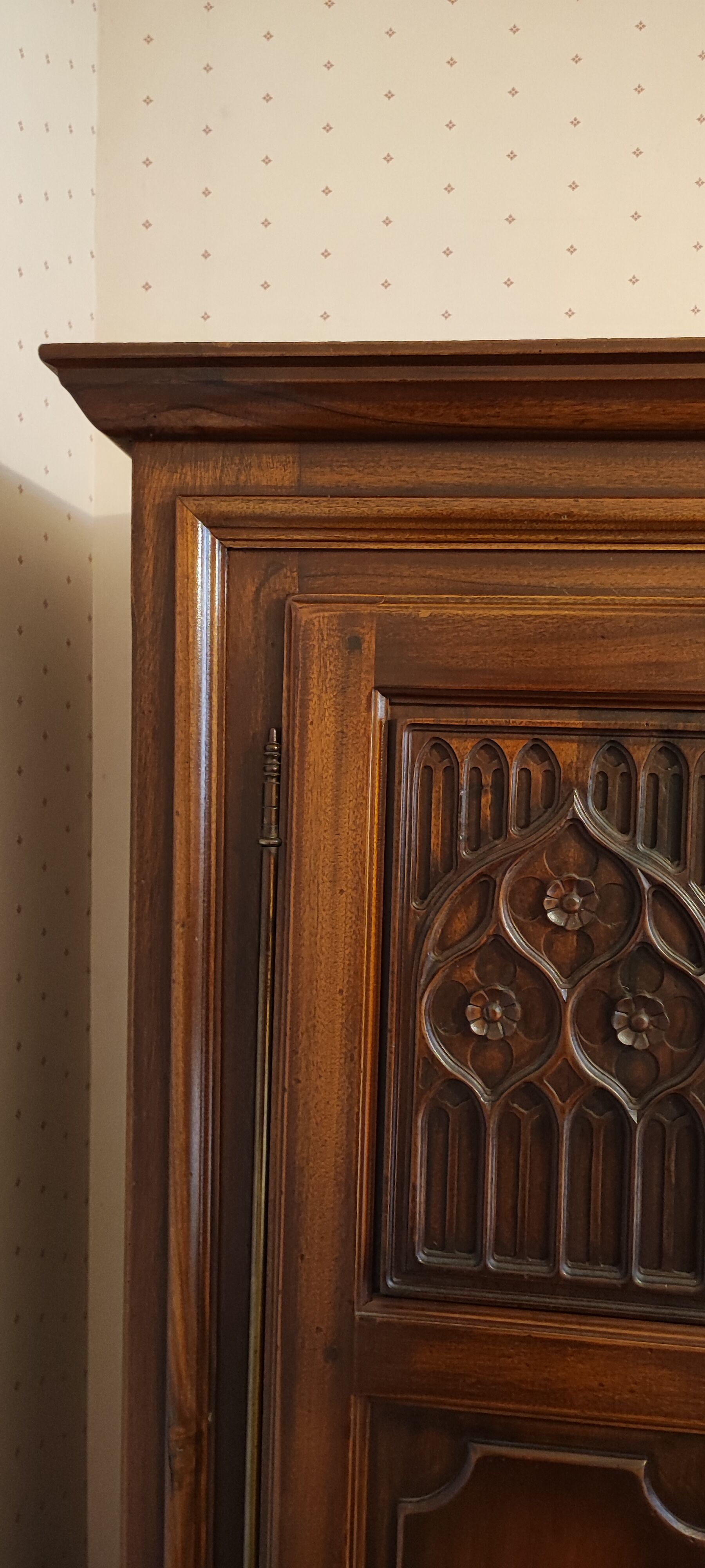 Wardrobe in Gothic style