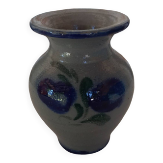 Small gray earth vase 1970