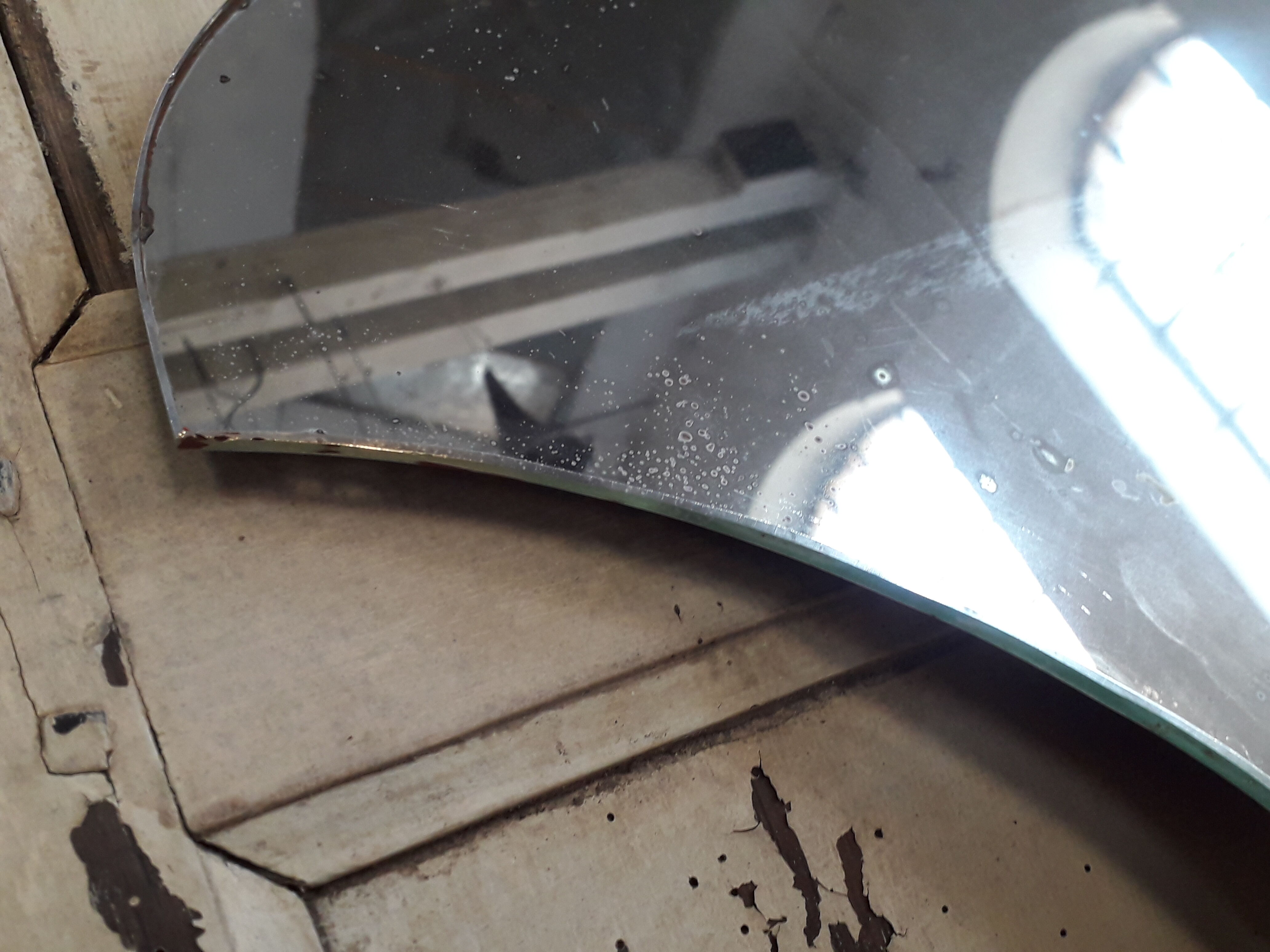 Mirror shape basket 60x33cm