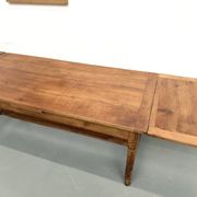 Grande table de ferme à rallonges en merisier massif - Années 1900