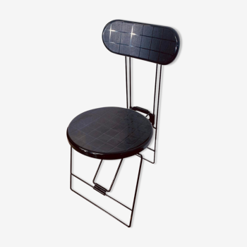 Chaise pliante "Cricket" de Andries Van Onck et Kazuma Yamaguchi