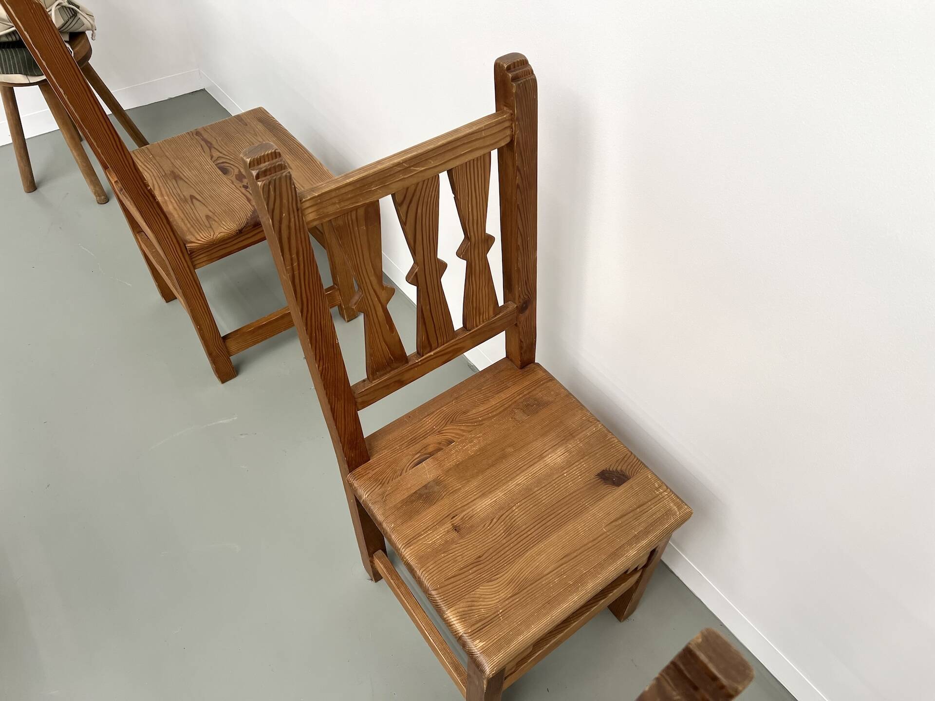 Set of 4 pine chairs, 1970s