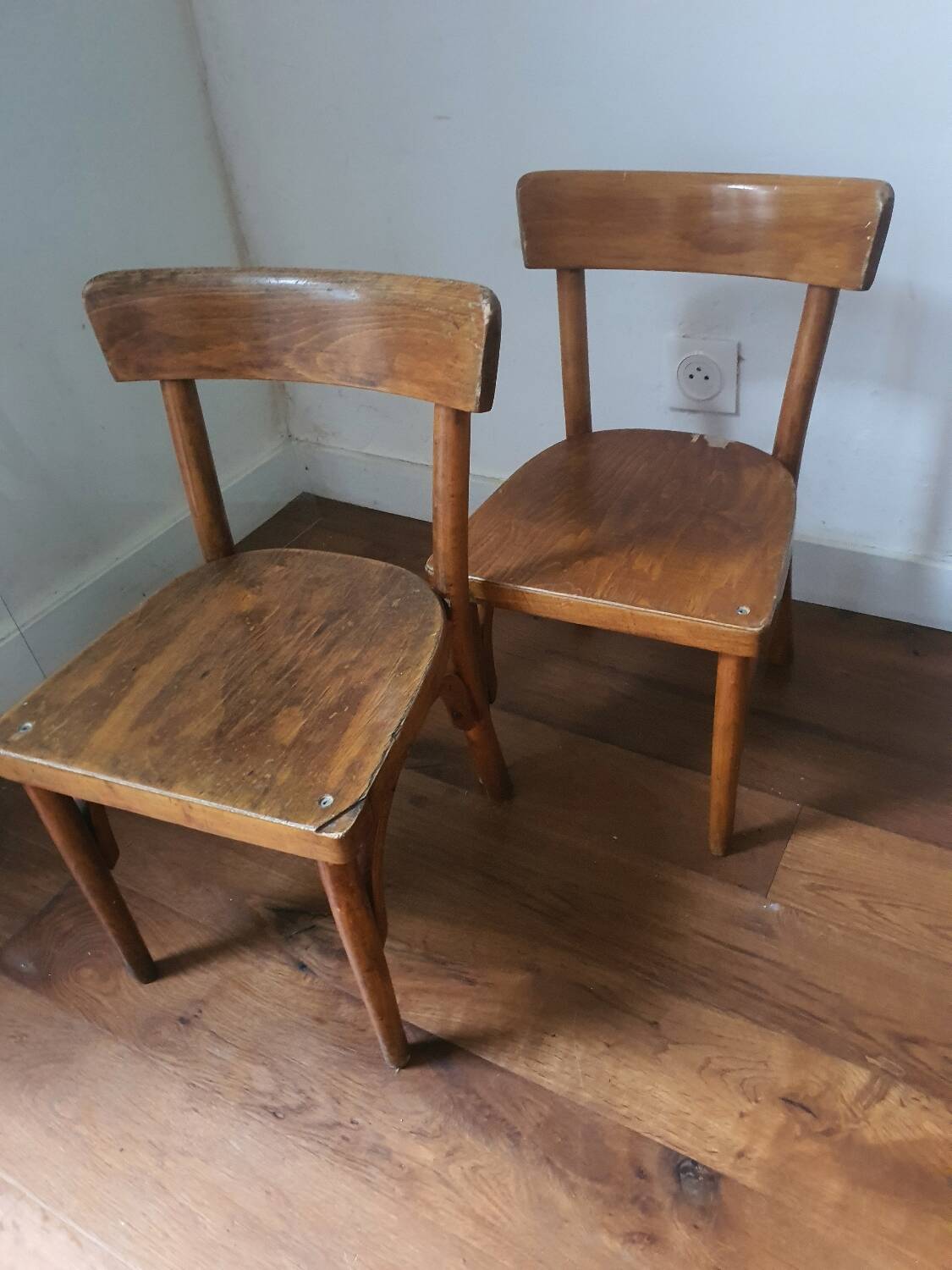 Baumann children's chair duo